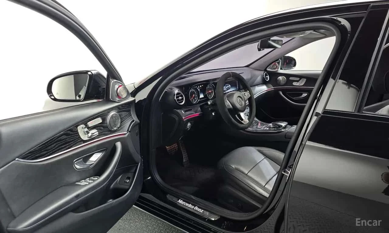 Mercedes-Benz E 220 E220d E63 OPTIC , снимка 10 - Автомобили и джипове - 55614011
