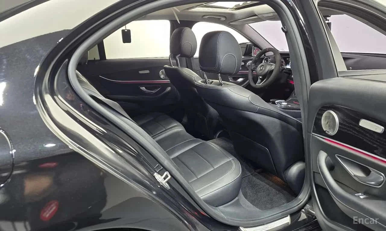 Mercedes-Benz E 220 E220d E63 OPTIC , снимка 11 - Автомобили и джипове - 55614011