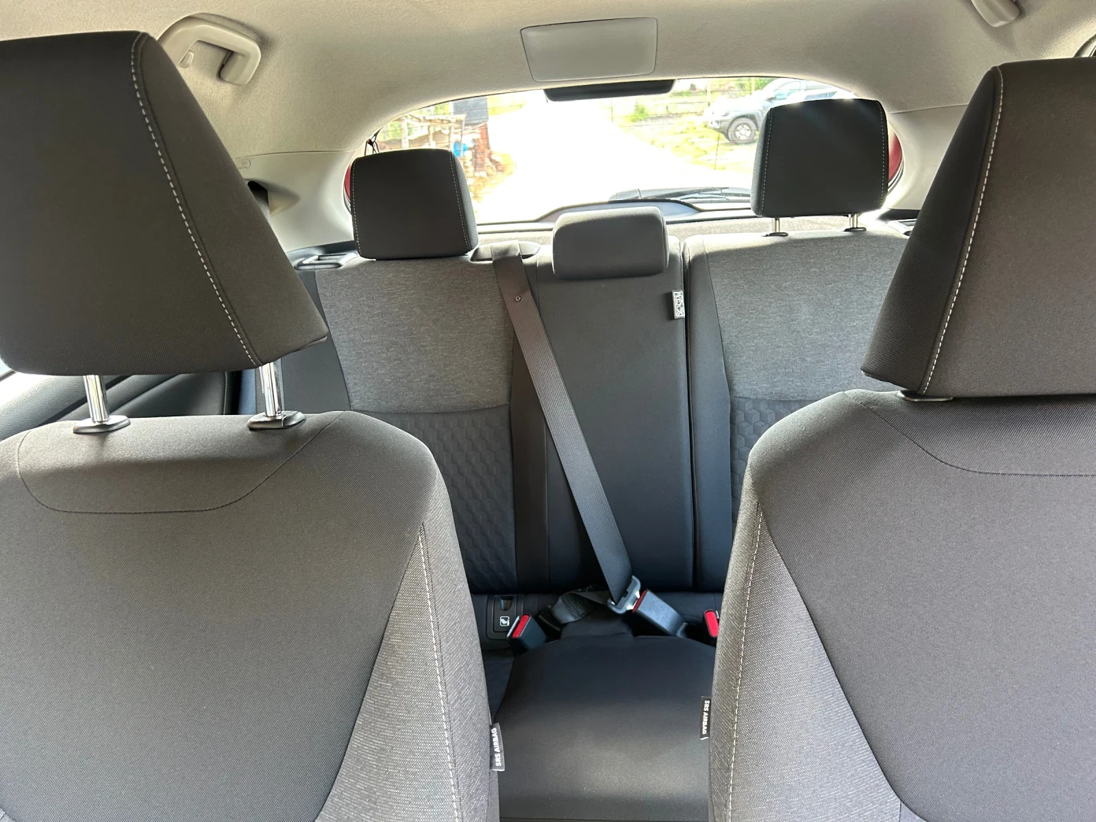 Toyota Yaris, снимка 10 - Автомобили и джипове - 55825350
