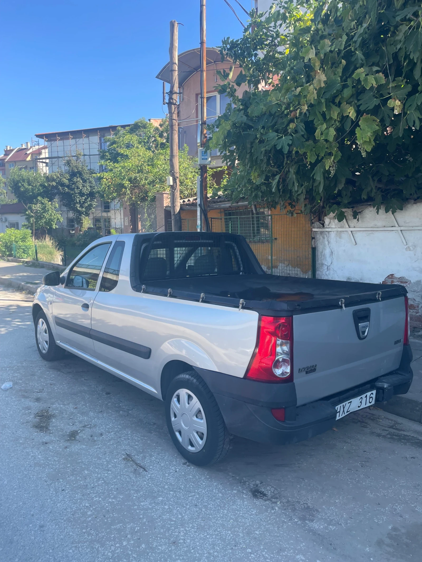Dacia Logan 1.5 DCI пикап, снимка 8 - Автомобили и джипове - 55874171