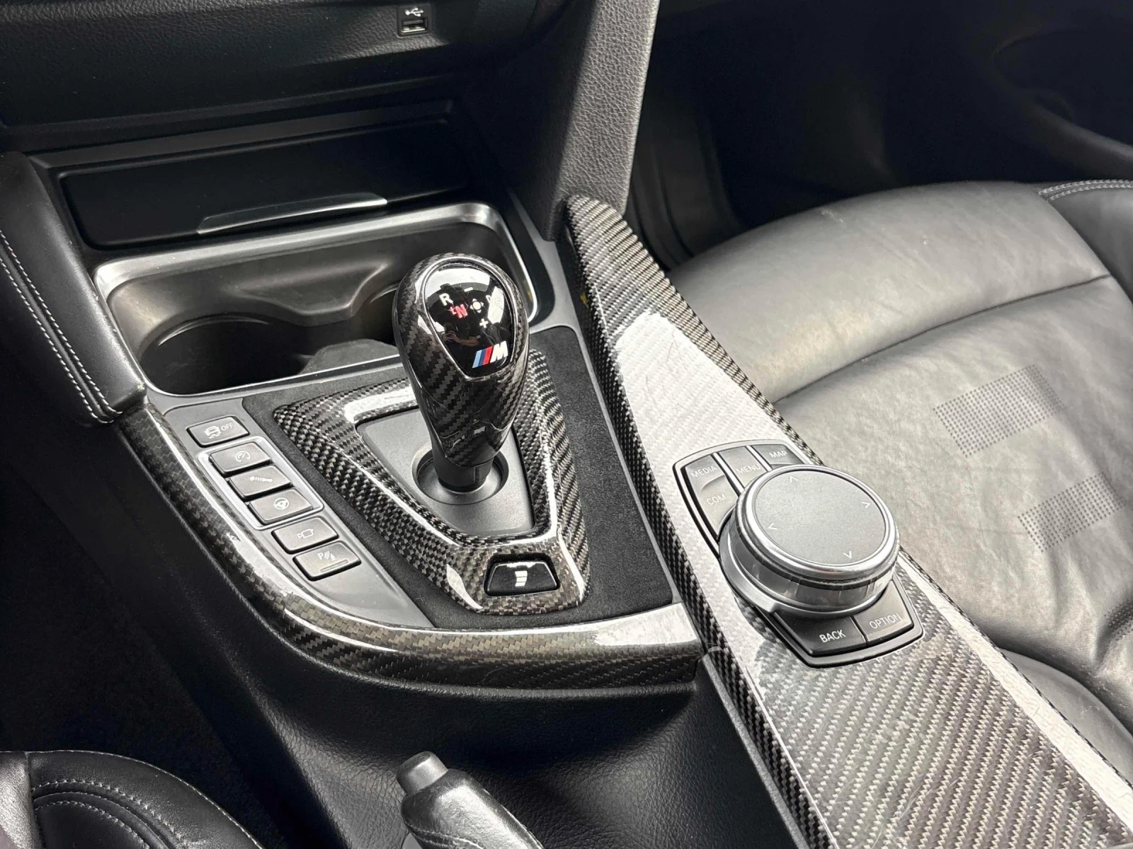 BMW M4 Coupe* Back cam* H&K* Keyless* Подгрев* , снимка 9 - Автомобили и джипове - 56214058