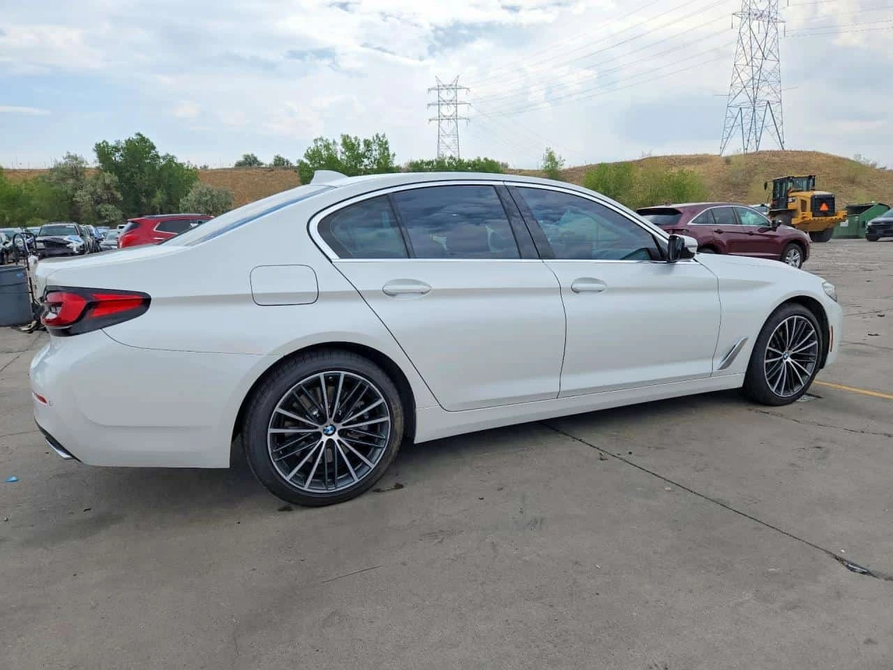 BMW 540 xDrive | CARFAX | АВТОКРЕДИТ БЕЗ ПЪРВОНАЧАЛНА , снимка 3 - Автомобили и джипове - 56239536
