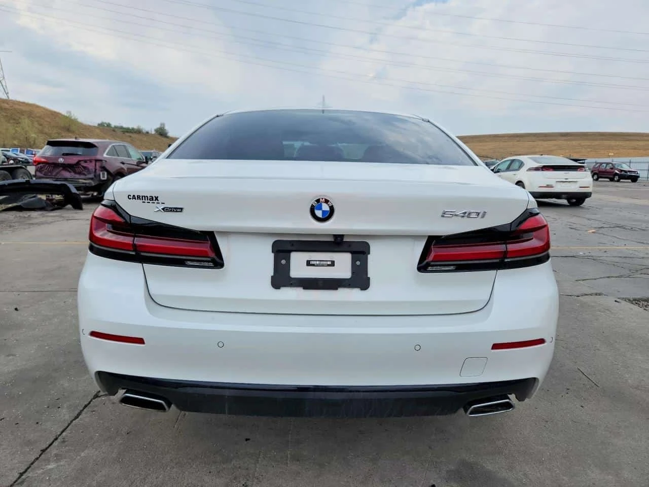 BMW 540 xDrive | CARFAX | АВТОКРЕДИТ БЕЗ ПЪРВОНАЧАЛНА , снимка 6 - Автомобили и джипове - 56239536