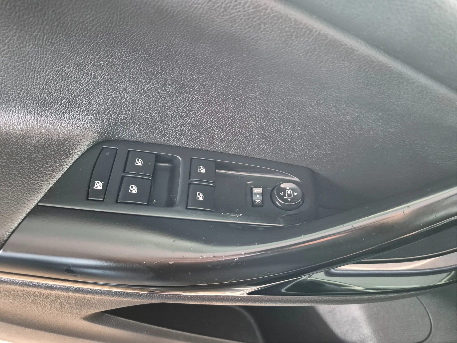 Opel Astra 1.6D, снимка 16 - Автомобили и джипове - 56530193