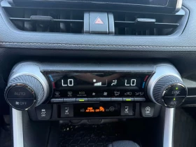 Toyota Rav4 * XLE * CARFAX * ПАНОРАМА * KEYLESS * ПОДГРЕВИ, снимка 15