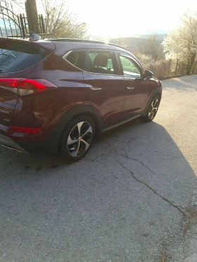 Hyundai Tucson  Bсички екстри, 4х4, Панорама, Обдухване - 15850 € / 30999.91 лв. - 12935328 3