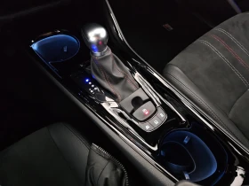 Toyota C-HR GR Sport 2.0 Hybrid 184 к.с. , снимка 8