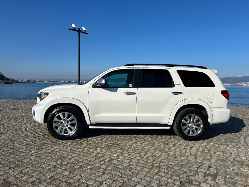 Toyota Sequoia 5.7 Platinum, снимка 3 - Автомобили и джипове - 52026456