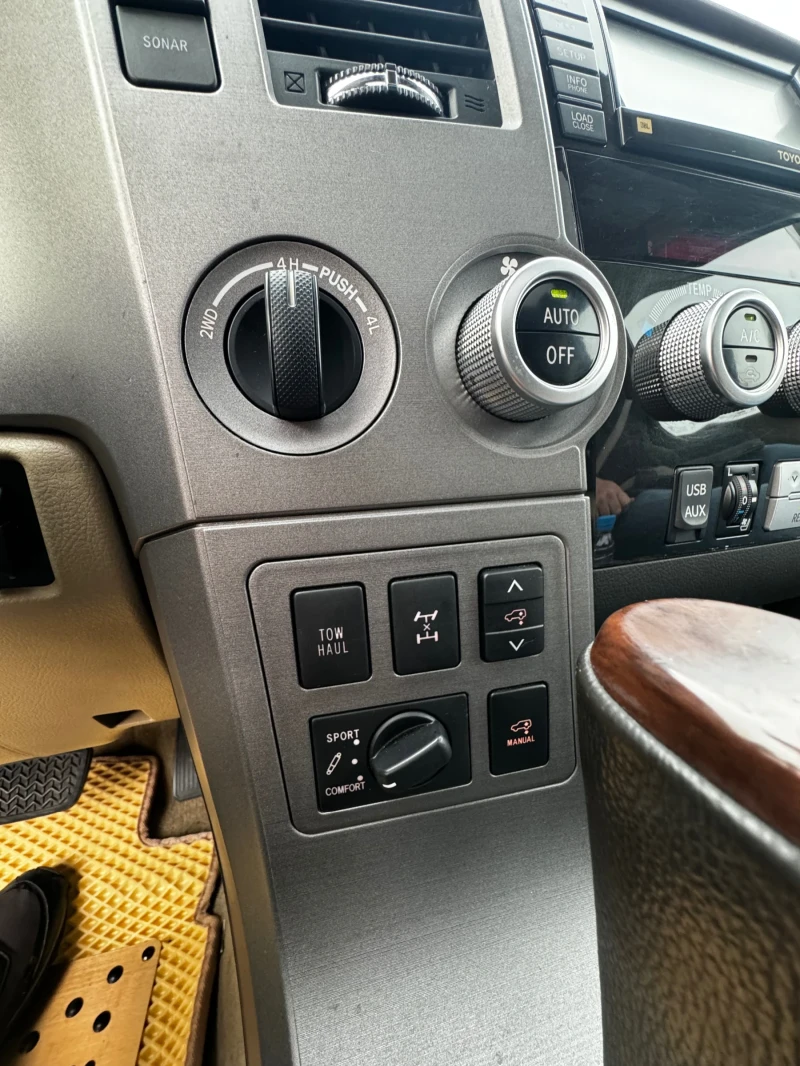 Toyota Sequoia 5.7 Platinum, снимка 6 - Автомобили и джипове - 52026456