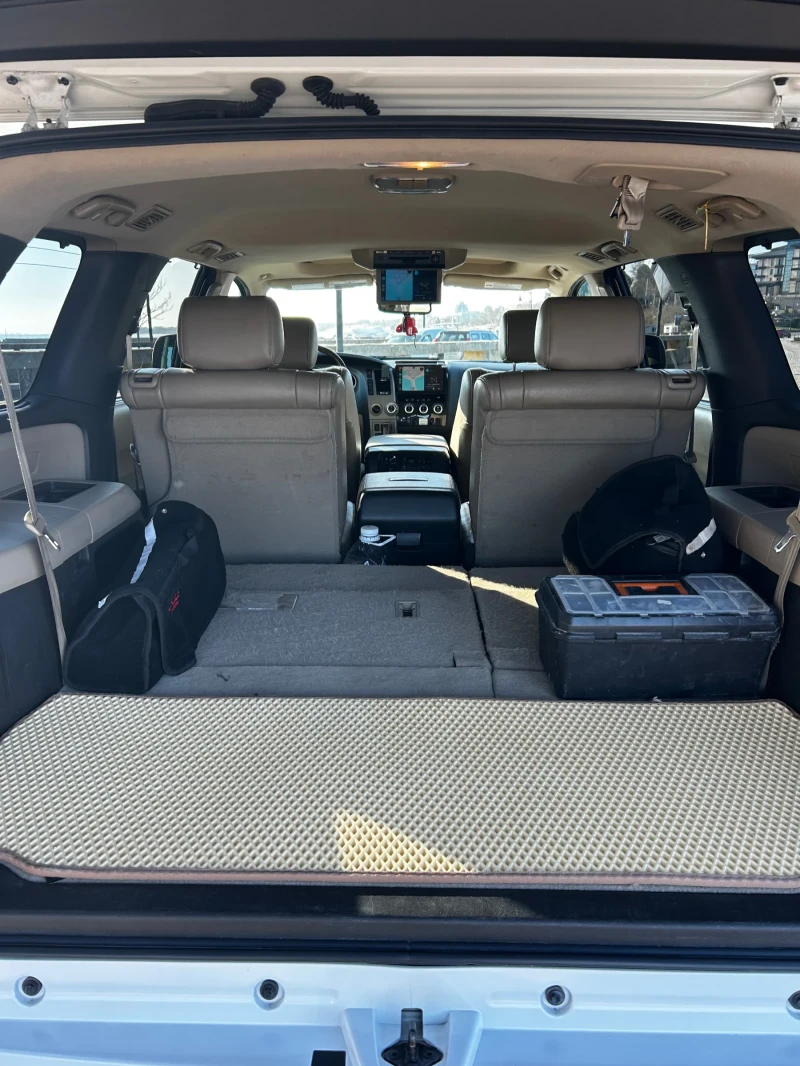 Toyota Sequoia 5.7 Platinum, снимка 9 - Автомобили и джипове - 52026456