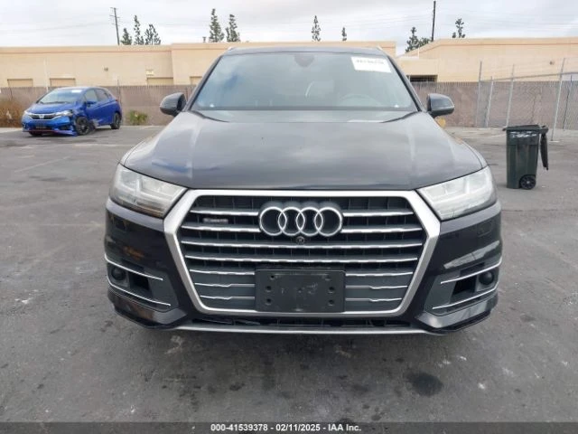 Audi Q7 * 55  * PREMIUM * 360 (CARFAX), снимка 3 - Автомобили и джипове - 49317445