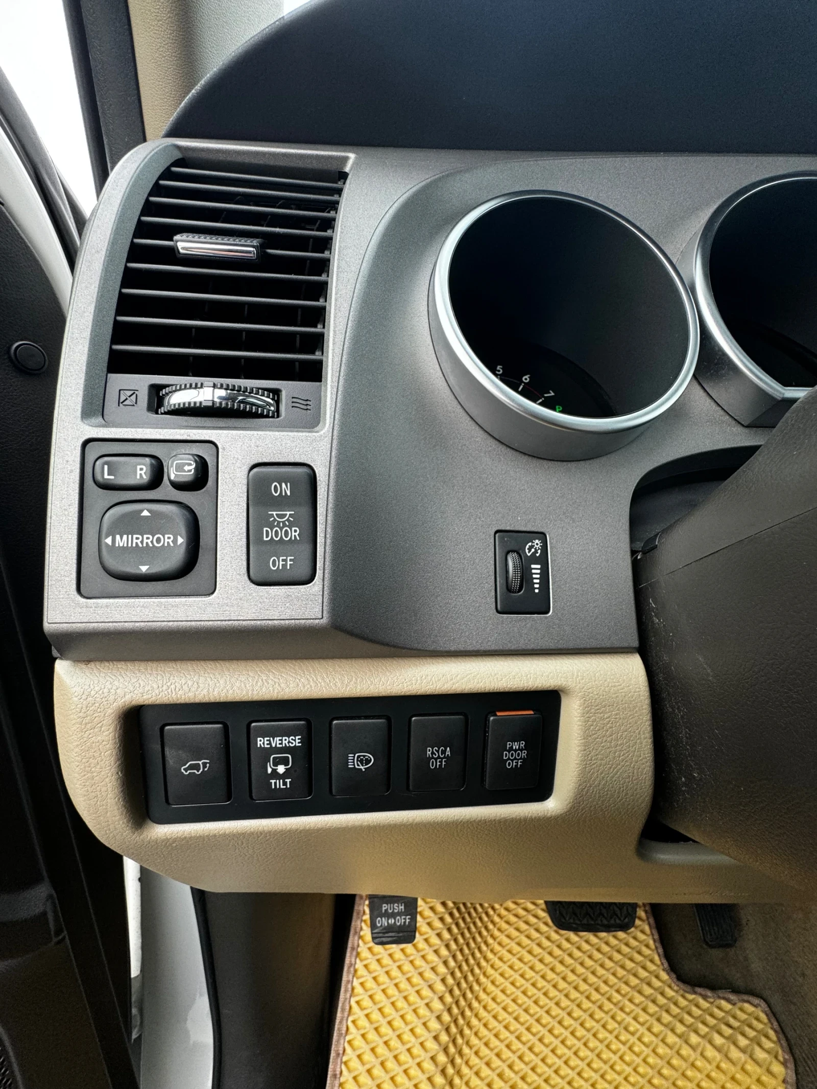 Toyota Sequoia 5.7 Platinum - изображение 7