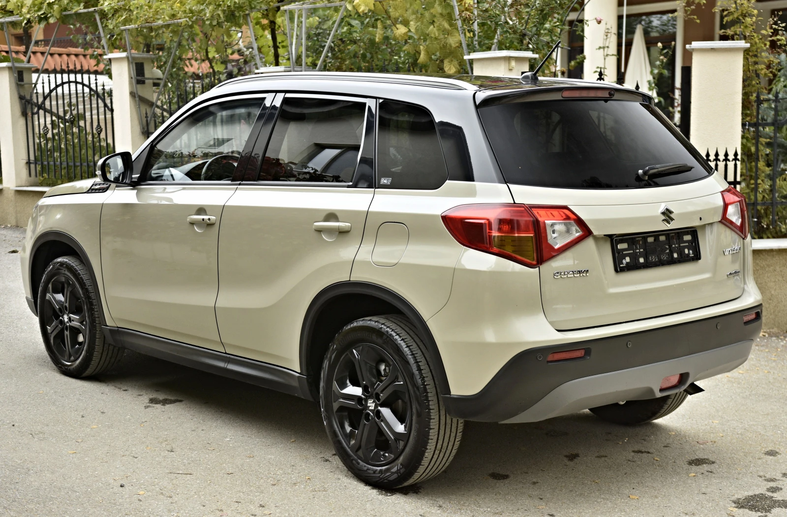 Suzuki Vitara 1.4S/AllGrip/Distronic/Camera/KeylesGo - изображение 6