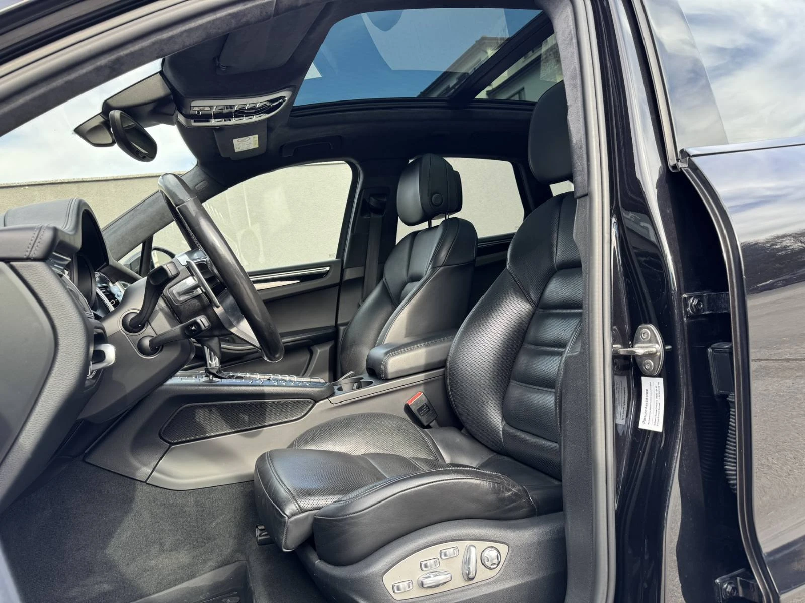 Porsche Macan TURBO   | Mobile.bg   9