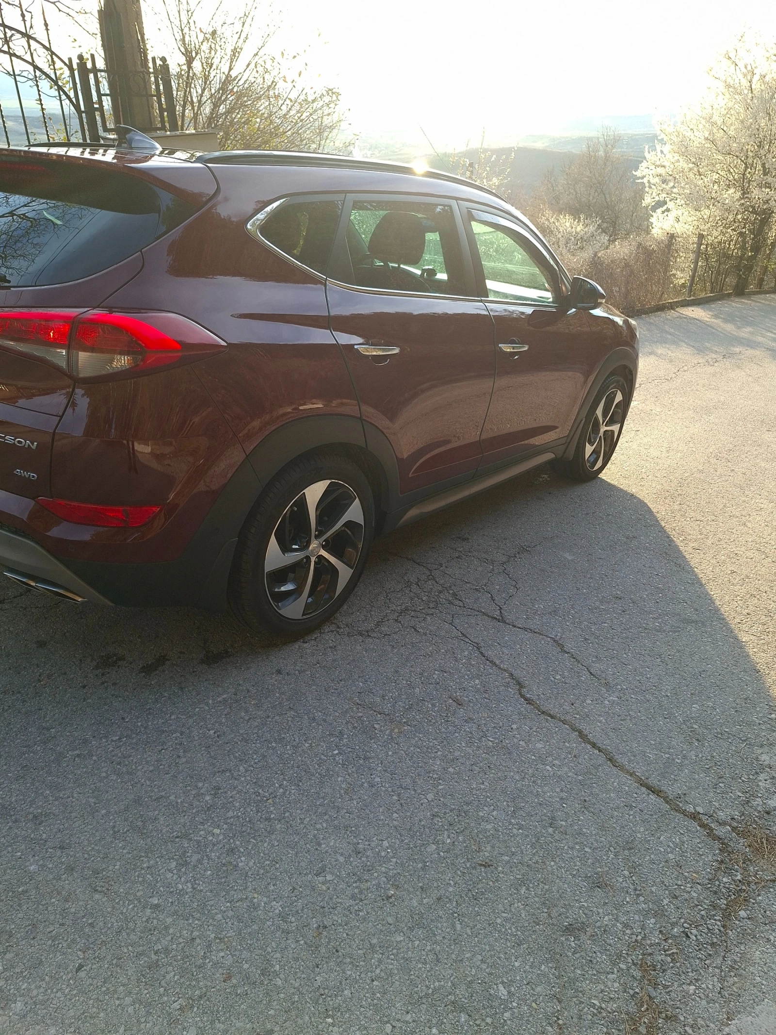 Hyundai Tucson  Bсички екстри, 4х4, Панорама, Обдухване, снимка 3 - Автомобили и джипове - 54126986