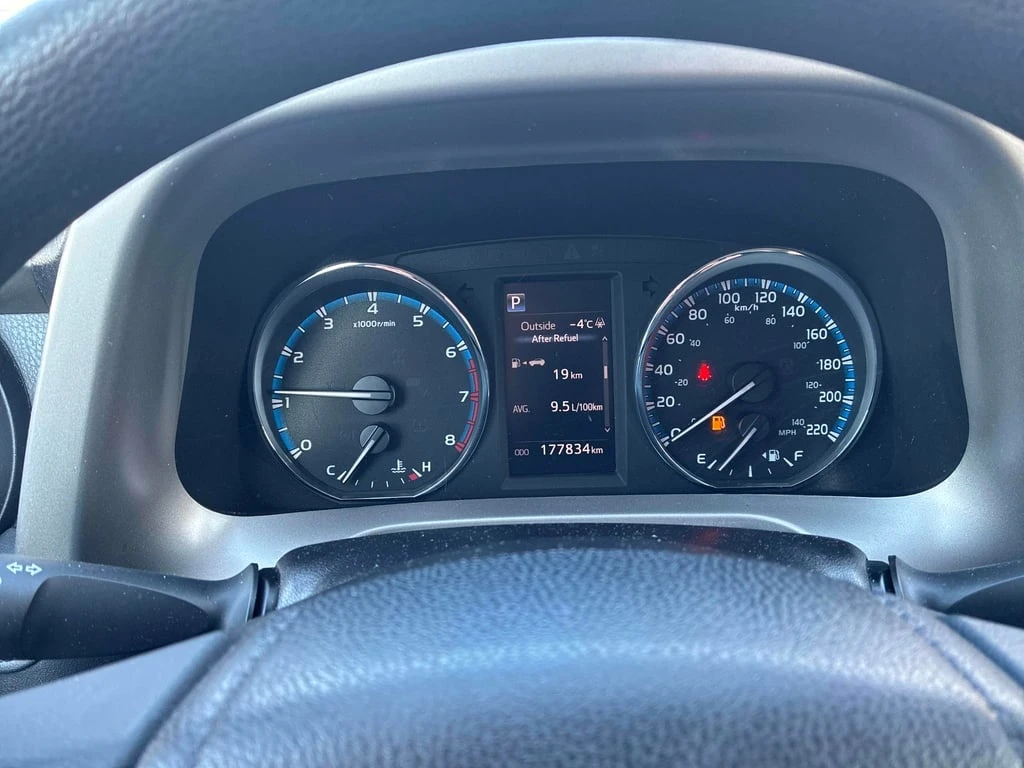 Toyota Rav4 * LE * CARFAX * ��� ������������ ������ | Mobile.bg � ����������� 8