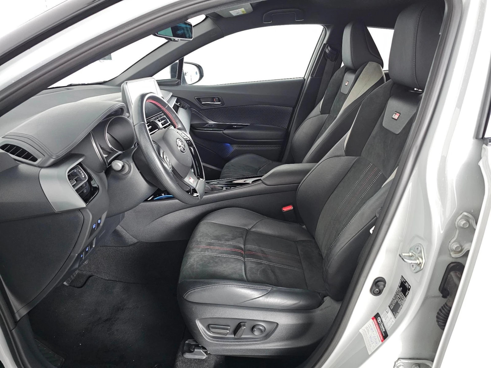 Toyota C-HR GR Sport 2.0 Hybrid 184 �.�.  | Mobile.bg � ����������� 10