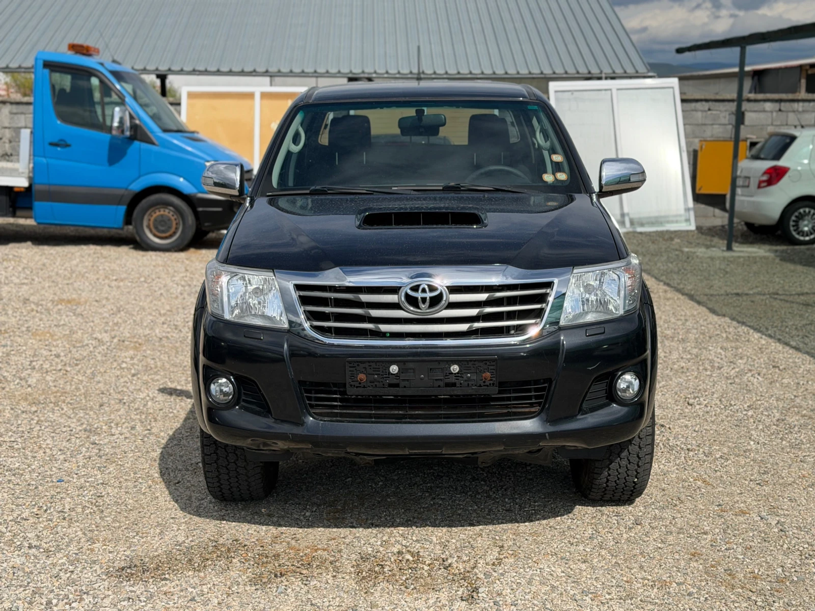 Toyota Hilux 3.0d/171hp/4x4/ | Mobile.bg � ����������� 2