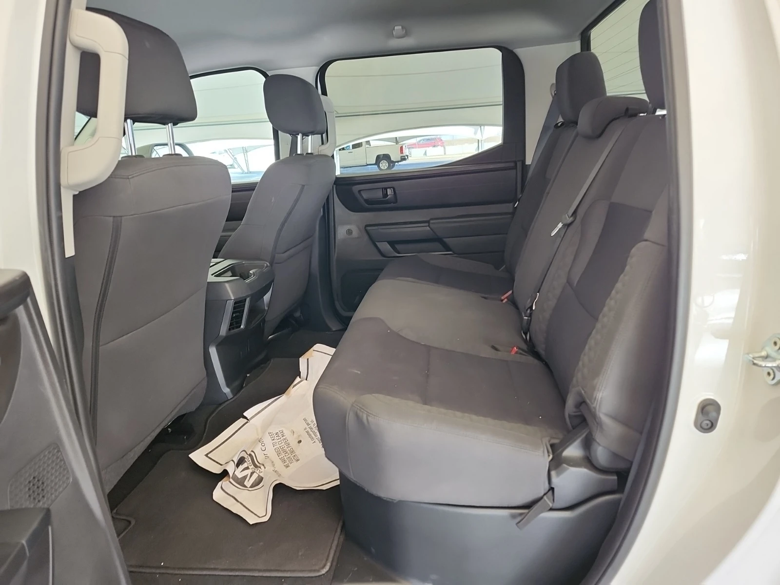 Toyota Tundra 4WD SR CrewMax, снимка 14 - Автомобили и джипове - 54477953