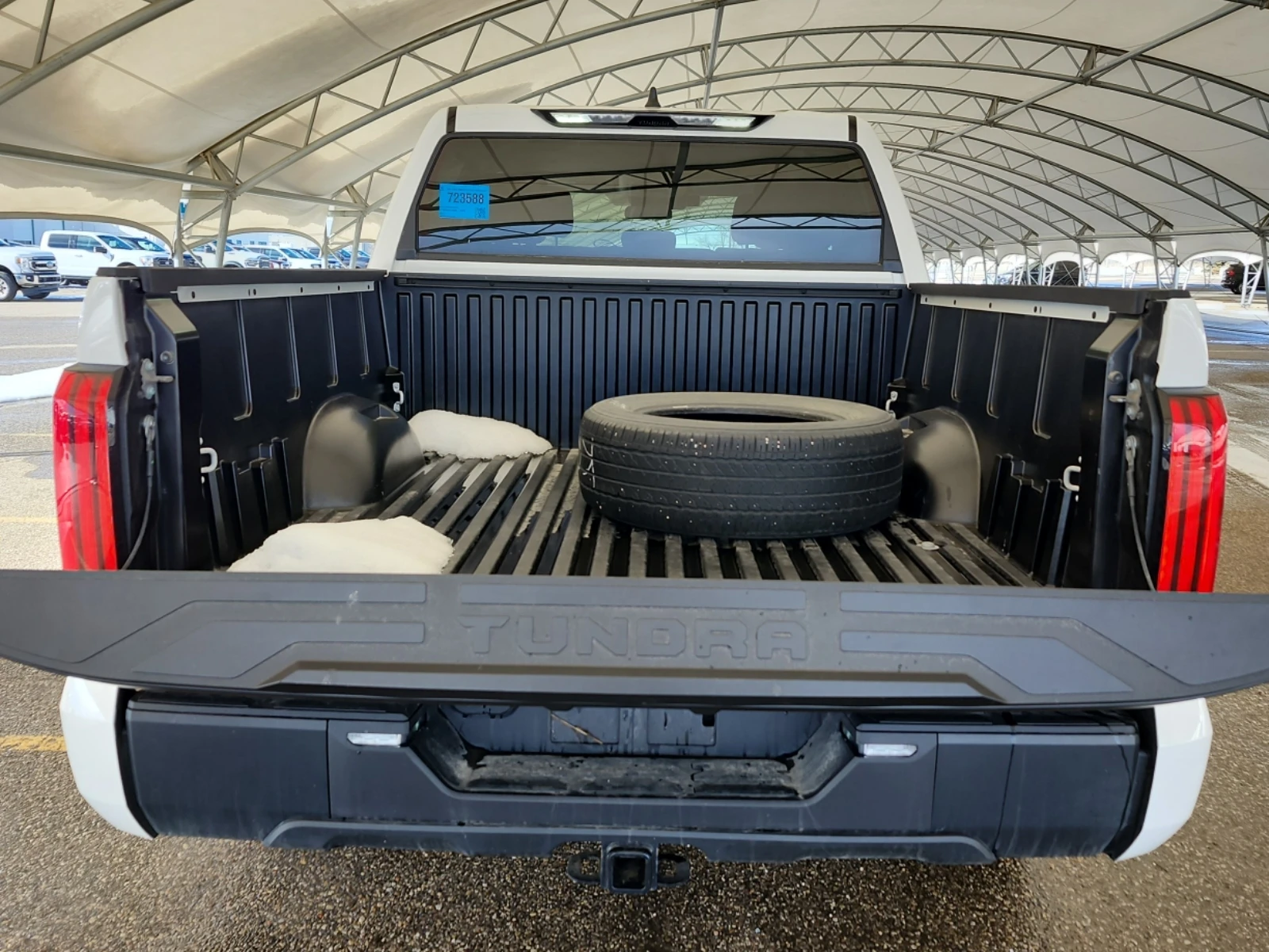 Toyota Tundra 4WD SR CrewMax, снимка 8 - Автомобили и джипове - 54477953