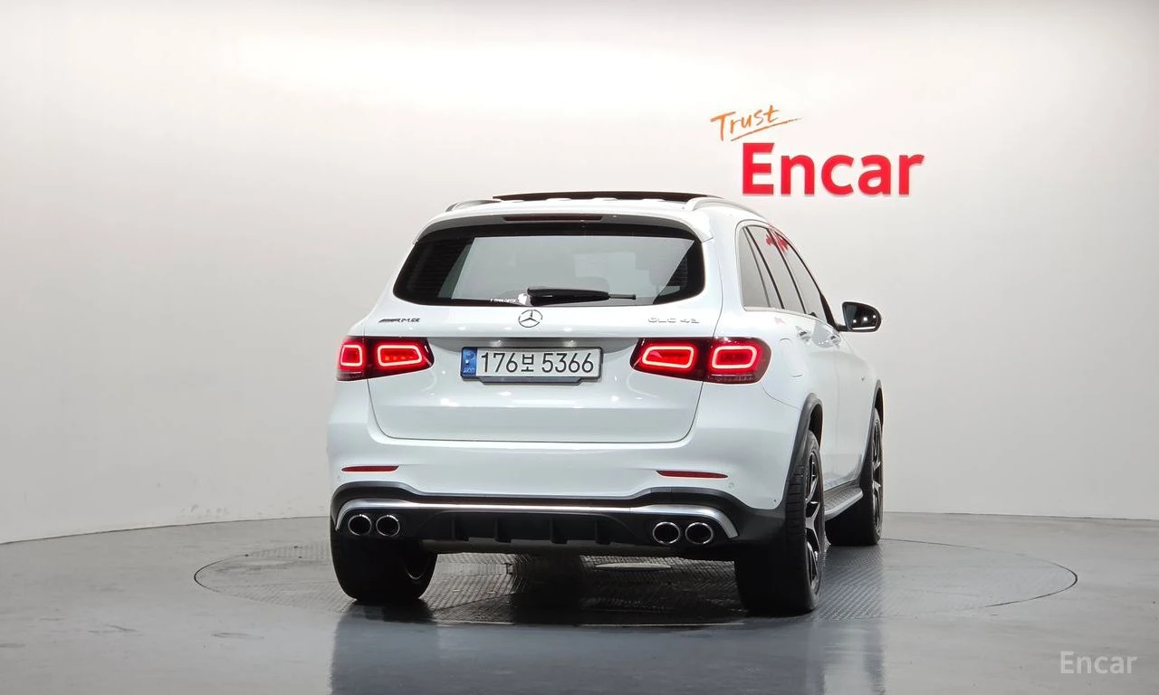 Mercedes-Benz GLC 43 AMG ДИГИТАЛНО* ТАБЛО* BURMESTER* 360КАМЕРА* LANE* ASSI, снимка 4 - Автомобили и джипове - 54629024