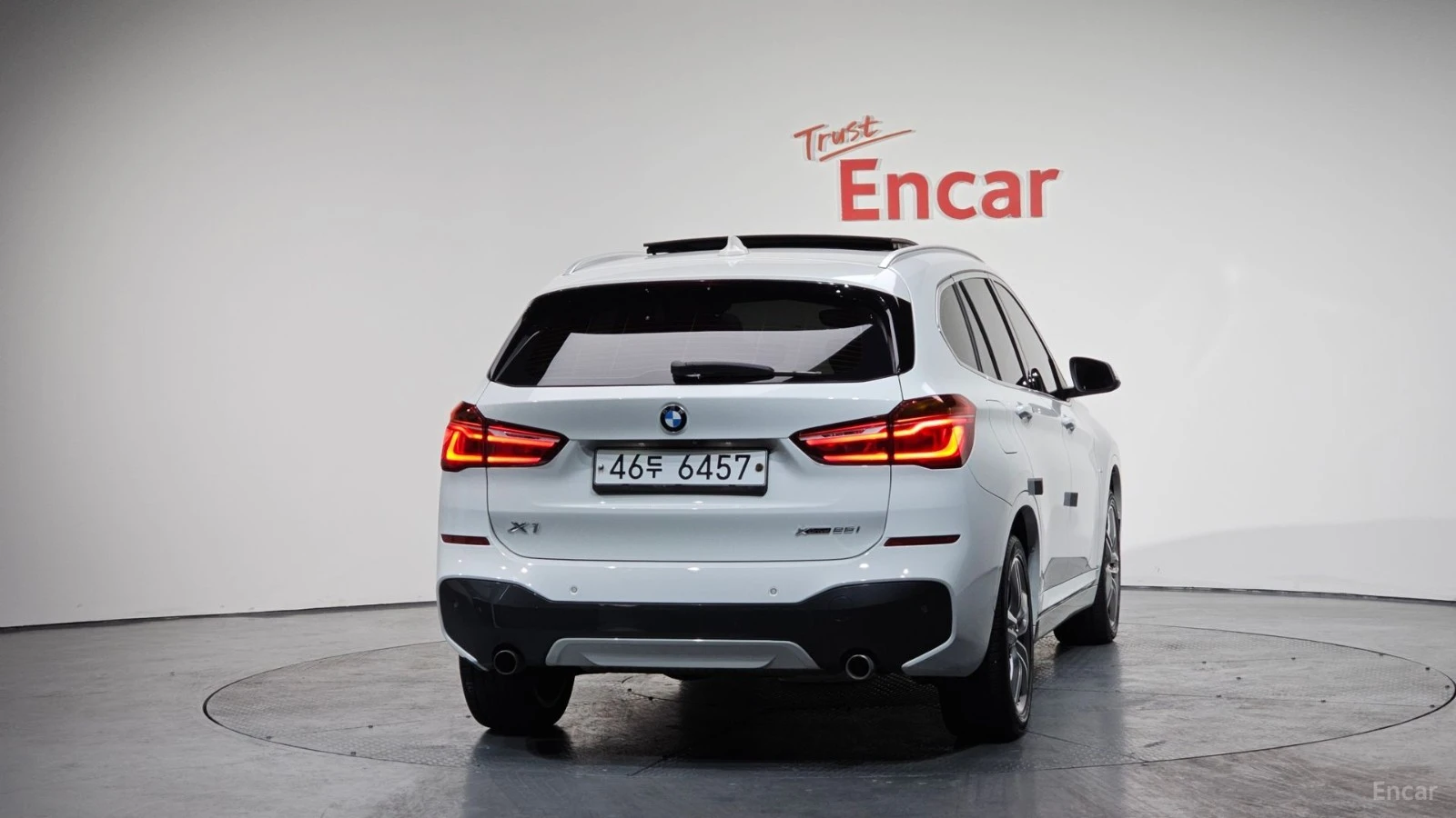 BMW X1 xDrive 25i M Sport, снимка 4 - Автомобили и джипове - 55546586