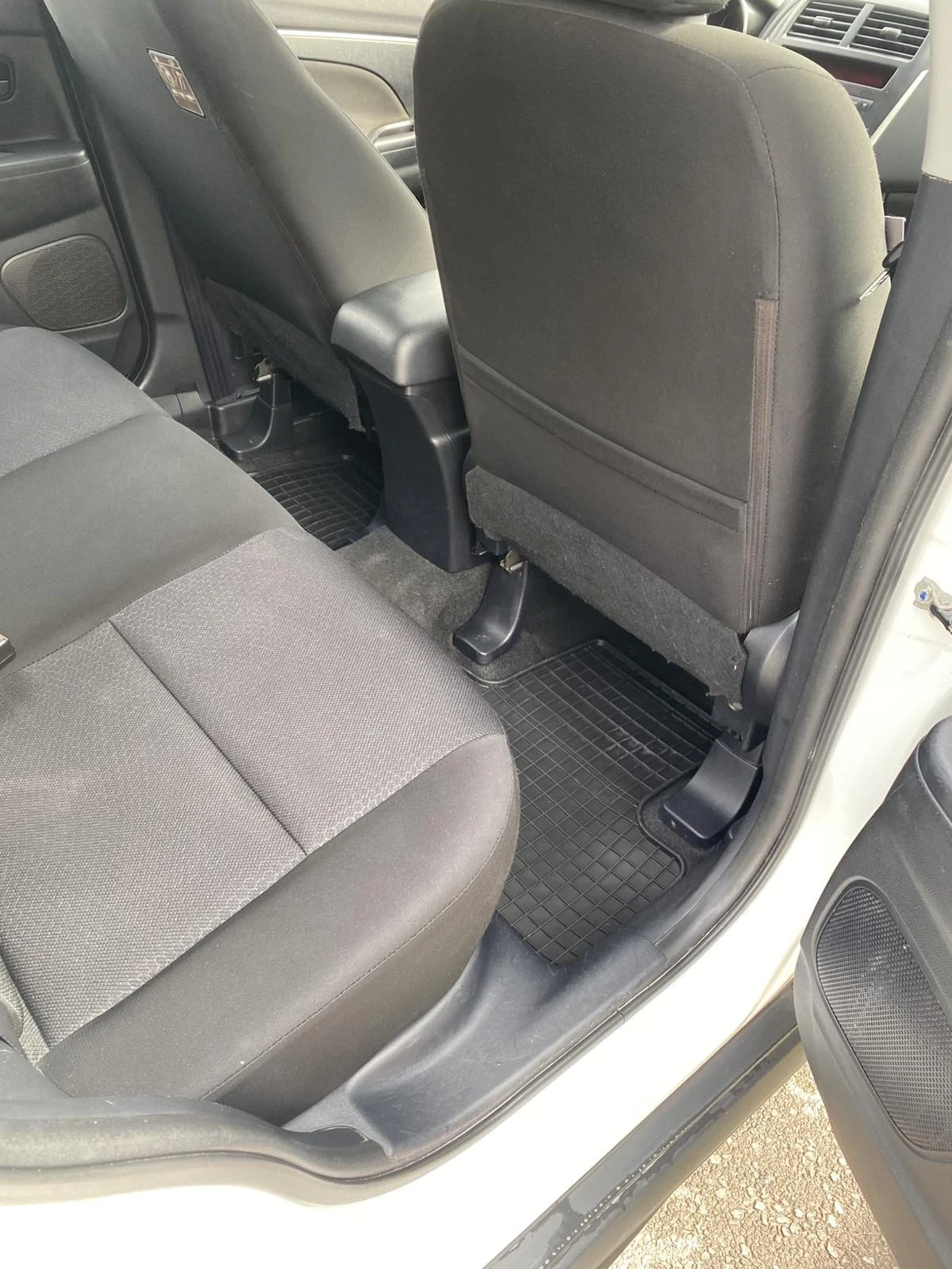 Mitsubishi ASX 1.6 Inform 2wd, снимка 11 - Автомобили и джипове - 56232696