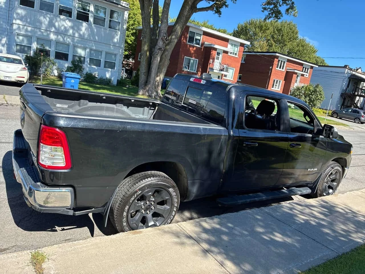 Dodge RAM 1500 * Big Horn * CARFAX * ЦЕНА ДО БГ, снимка 3 - Автомобили и джипове - 56259368
