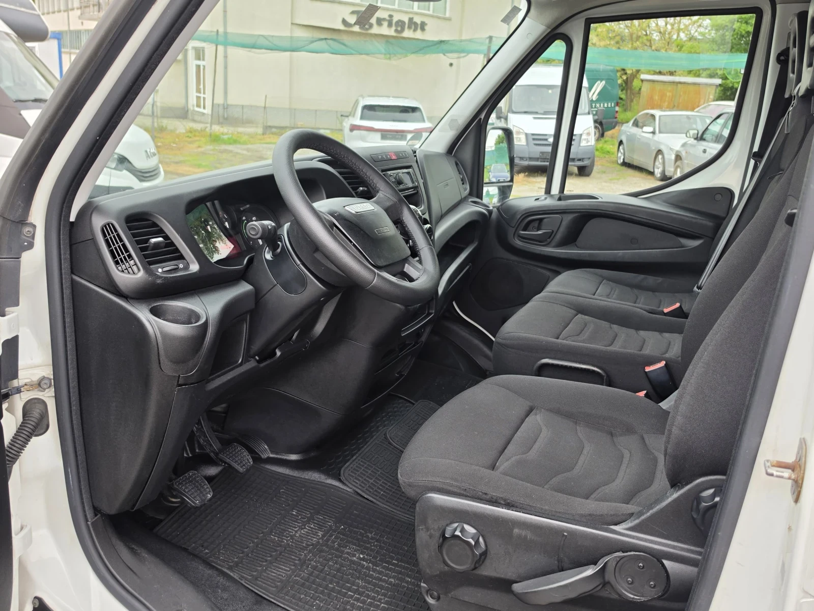 Iveco 35s15, снимка 7 - Бусове и автобуси - 54653699