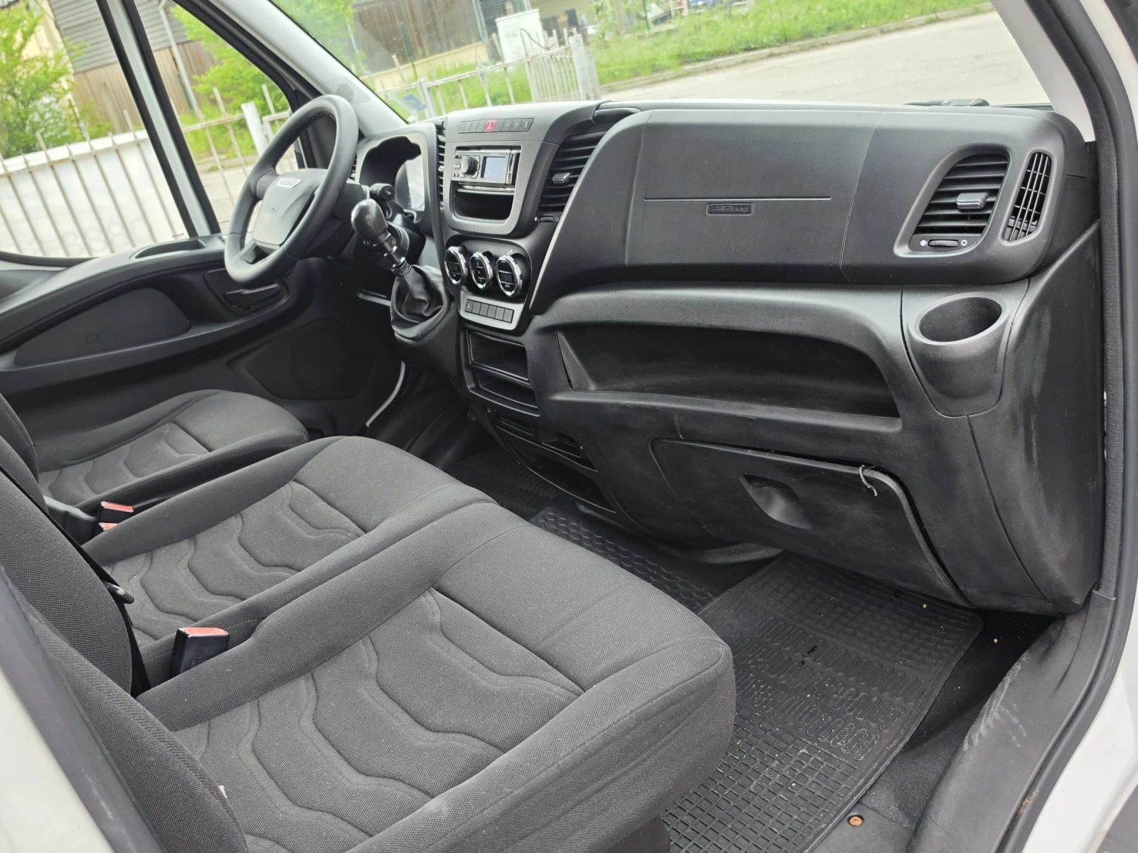 Iveco 35s15, снимка 10 - Бусове и автобуси - 54653699