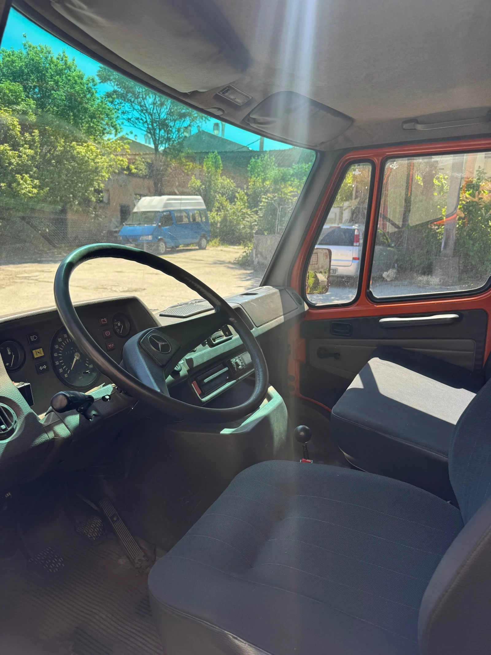 Mercedes-Benz 210 Бензин/Газ, снимка 5 - Бусове и автобуси - 54924424