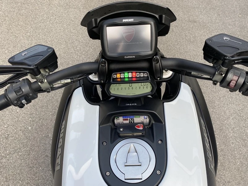 Ducati Diavel 1200/CARBON/TERMIGNONI/1500КМ!!! - изображение 8