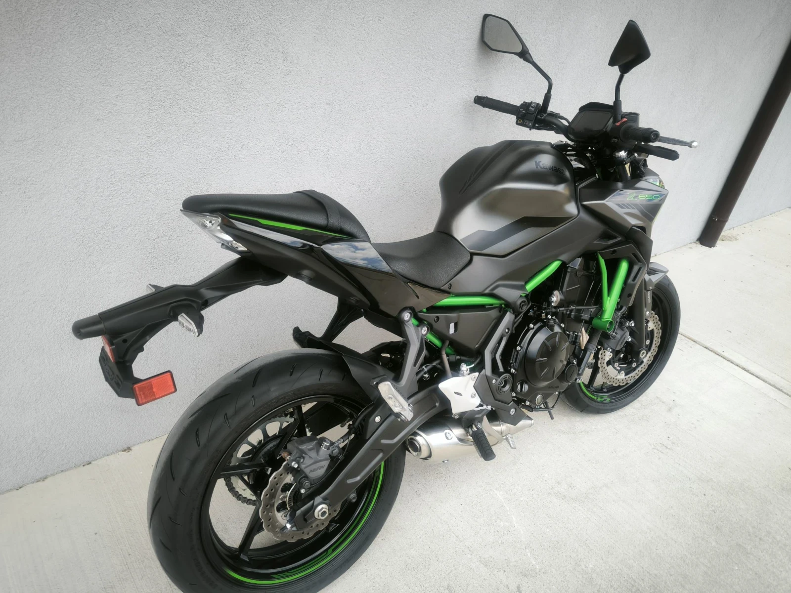 Kawasaki Z 650, 2023 година, 2642 км. - изображение 3