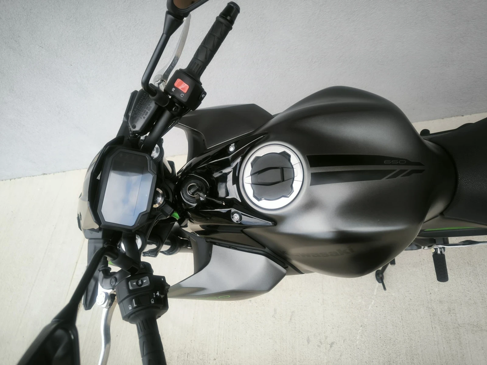 Kawasaki Z 650, 2023 година, 2642 км. - изображение 8