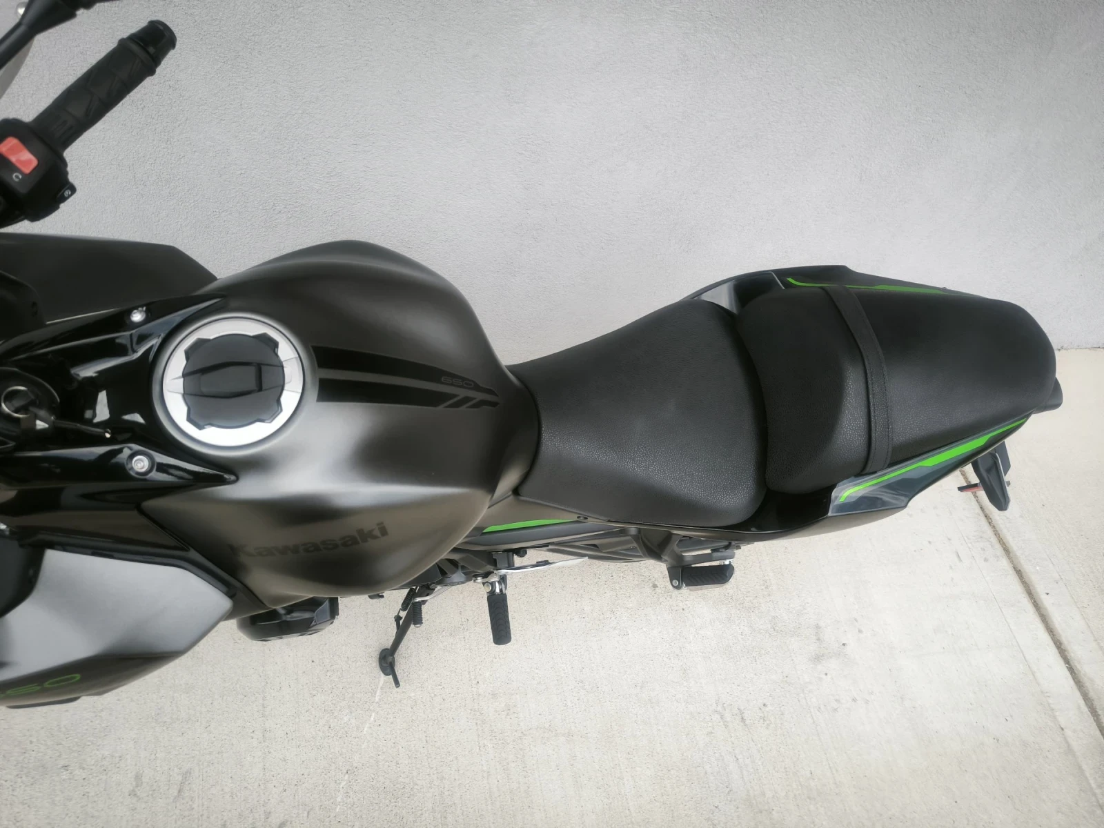 Kawasaki Z 650, 2023 година, 2642 км. - изображение 9