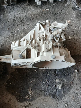 43000 38070 скорости ръчни Hundai Santa fe 2.2D 2008г, снимка 2