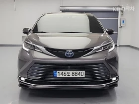 Toyota Sienna 2.5 Hybrid Cam360* Подгрев/Обдухване, снимка 2