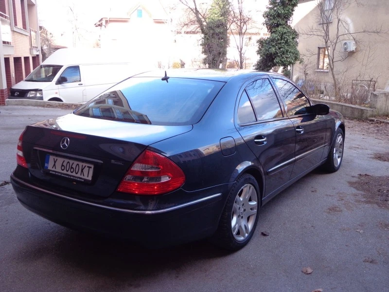 Mercedes-Benz E 500 5000, снимка 14 - Автомобили и джипове - 46912494