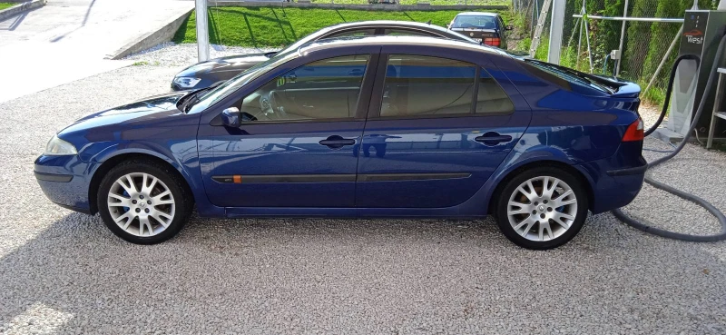 Renault Laguna 1.9 D, снимка 2 - Автомобили и джипове - 48142729