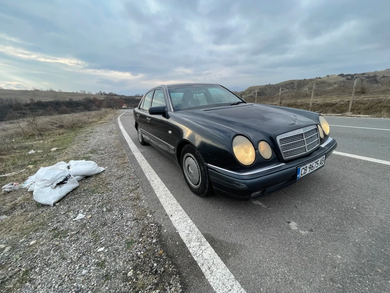 Mercedes-Benz E 200 Мотор и скорости на 124 ка , снимка 1 - Автомобили и джипове - 49505420