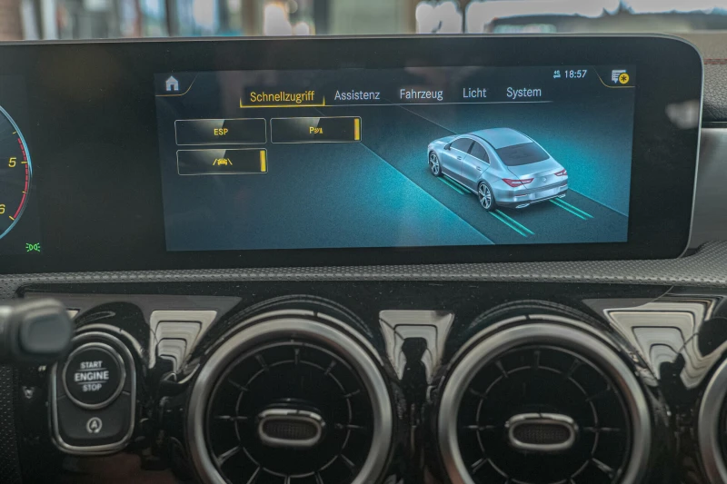 Mercedes-Benz CLA 200 AMG Line/Night Packet/MBUX/Virtual/Подгрев/Камера, снимка 11 - Автомобили и джипове - 51447606