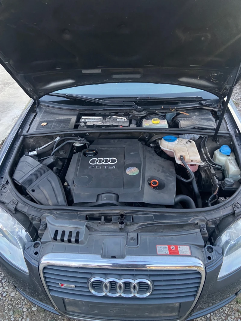 Audi A4 2.0 TDI S-line 6-скорости, снимка 17 - Автомобили и джипове - 51903852