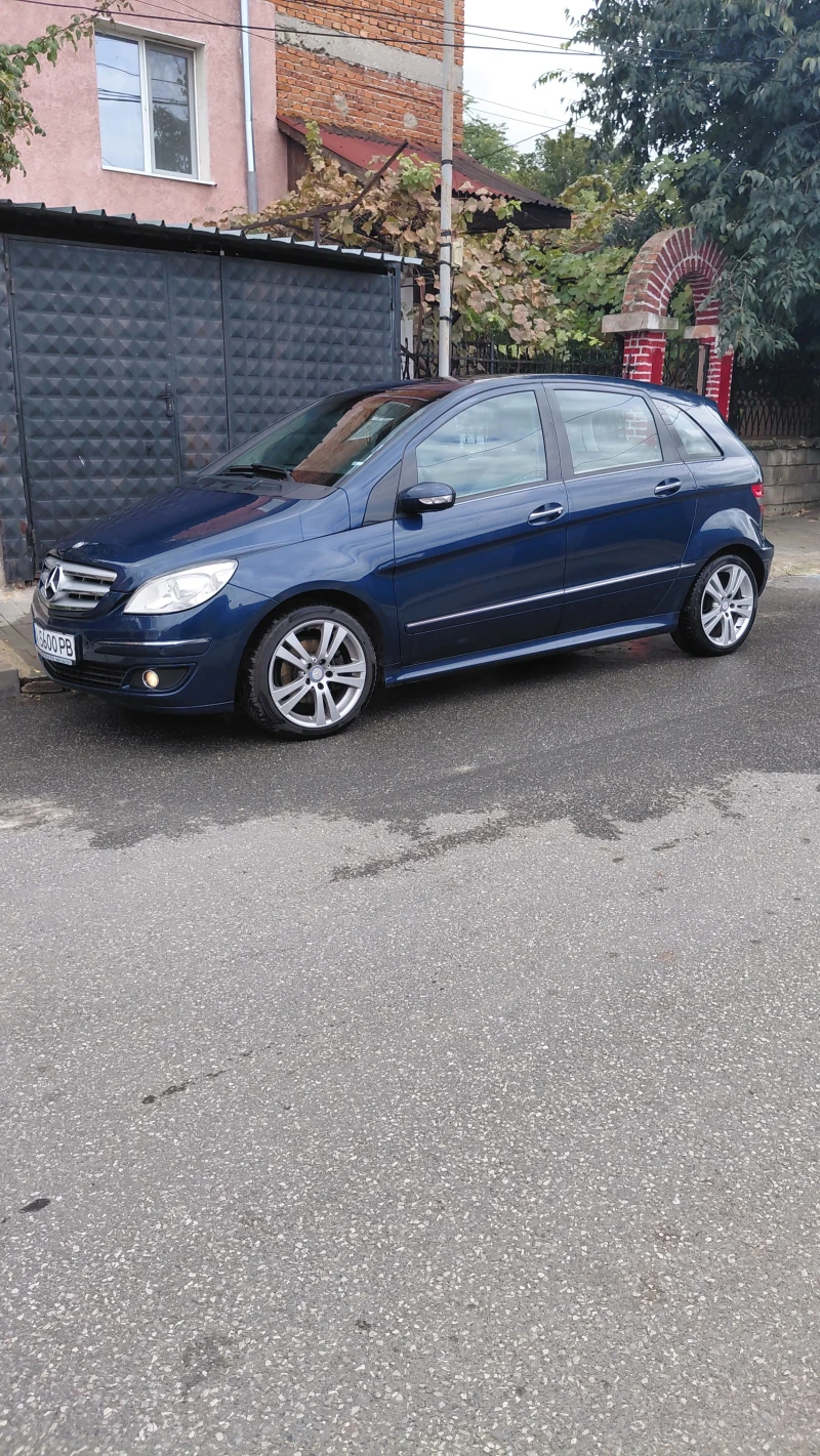 Mercedes-Benz B 200 CDI, снимка 4 - Автомобили и джипове - 52495768