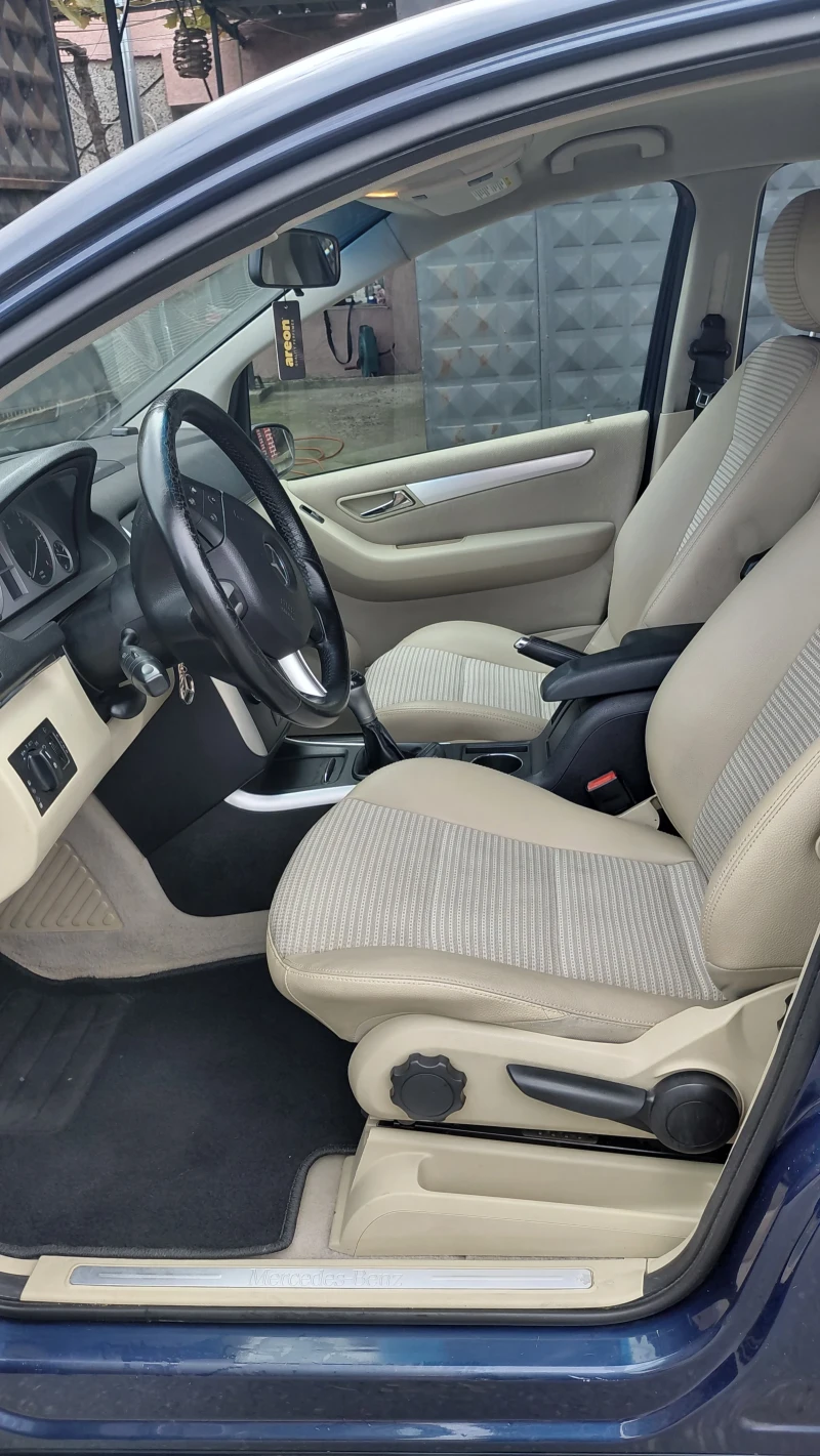 Mercedes-Benz B 200 CDI, снимка 6 - Автомобили и джипове - 52495768