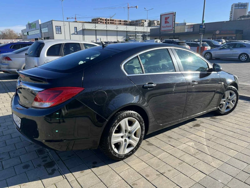 Opel Insignia, снимка 2 - Автомобили и джипове - 53257802