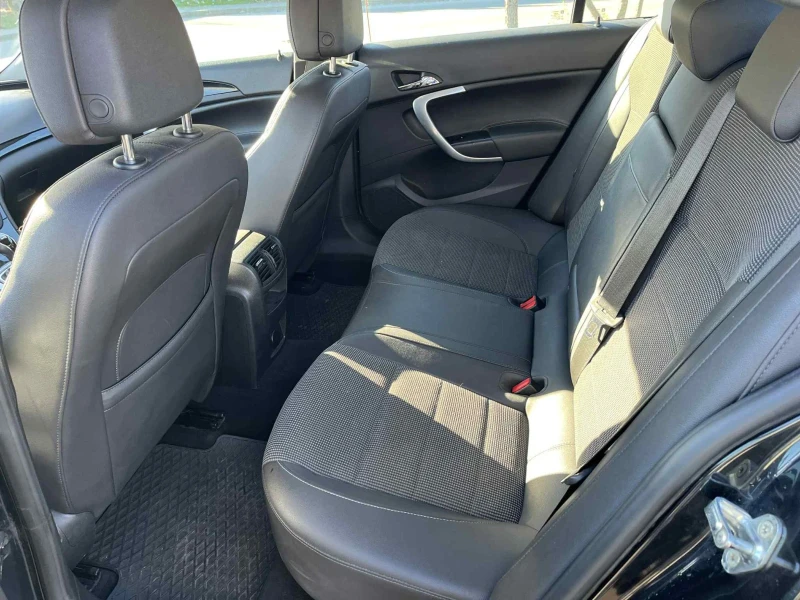 Opel Insignia, снимка 9 - Автомобили и джипове - 53257802