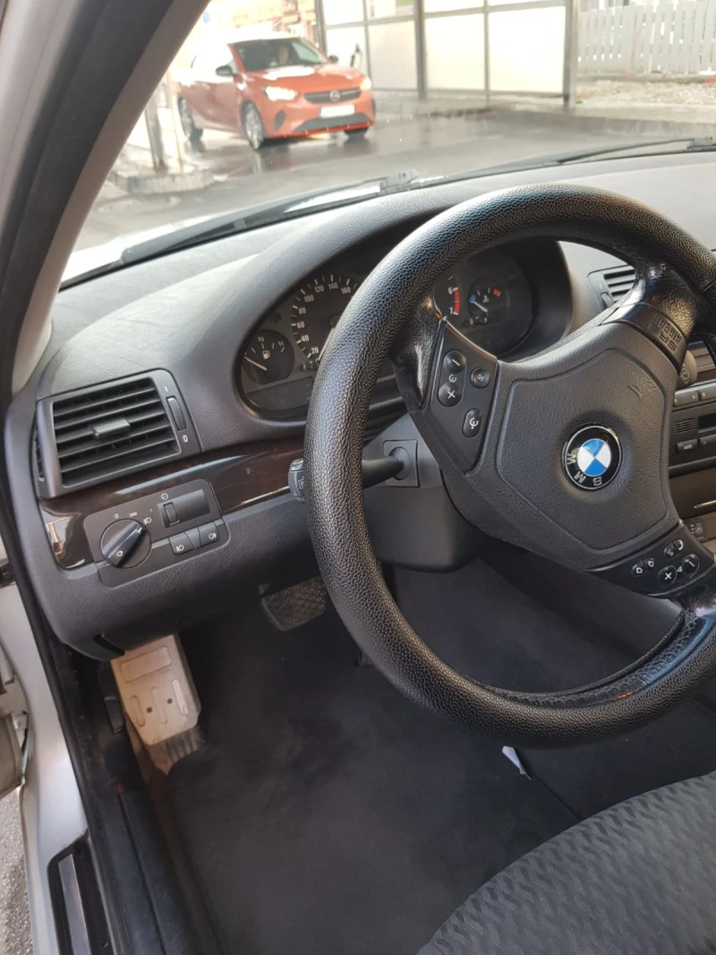 BMW 320 IA, снимка 10 - Автомобили и джипове - 53433264