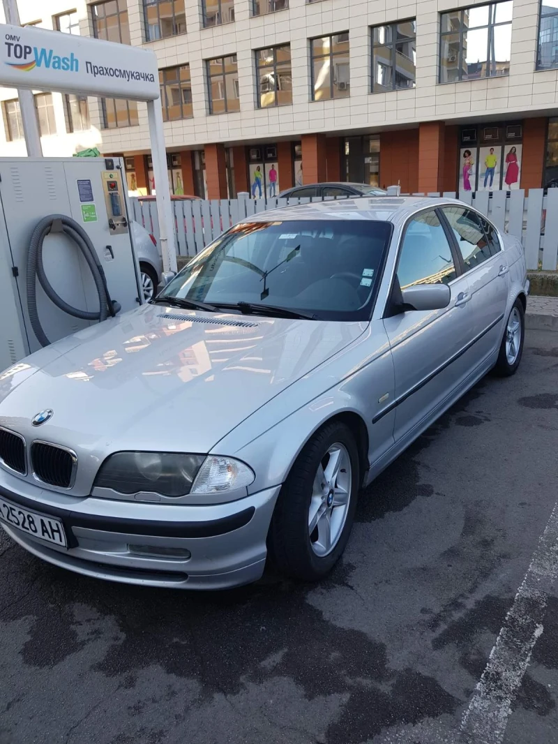 BMW 320 IA, снимка 11 - Автомобили и джипове - 53433264