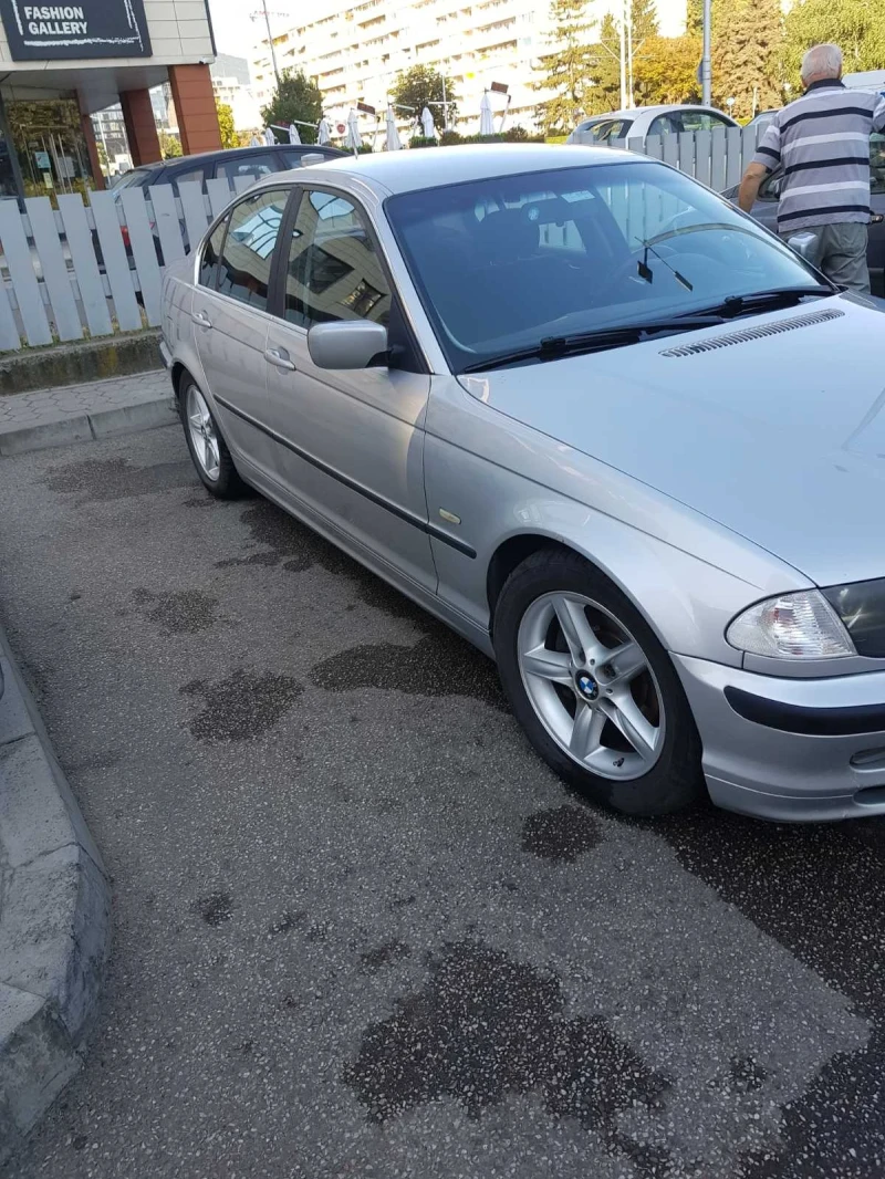 BMW 320 IA, снимка 4 - Автомобили и джипове - 53433264