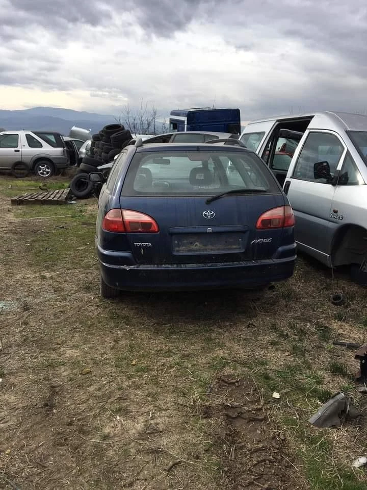 Toyota Avensis 2.0i /D4D, снимка 5 - Автомобили и джипове - 31853277